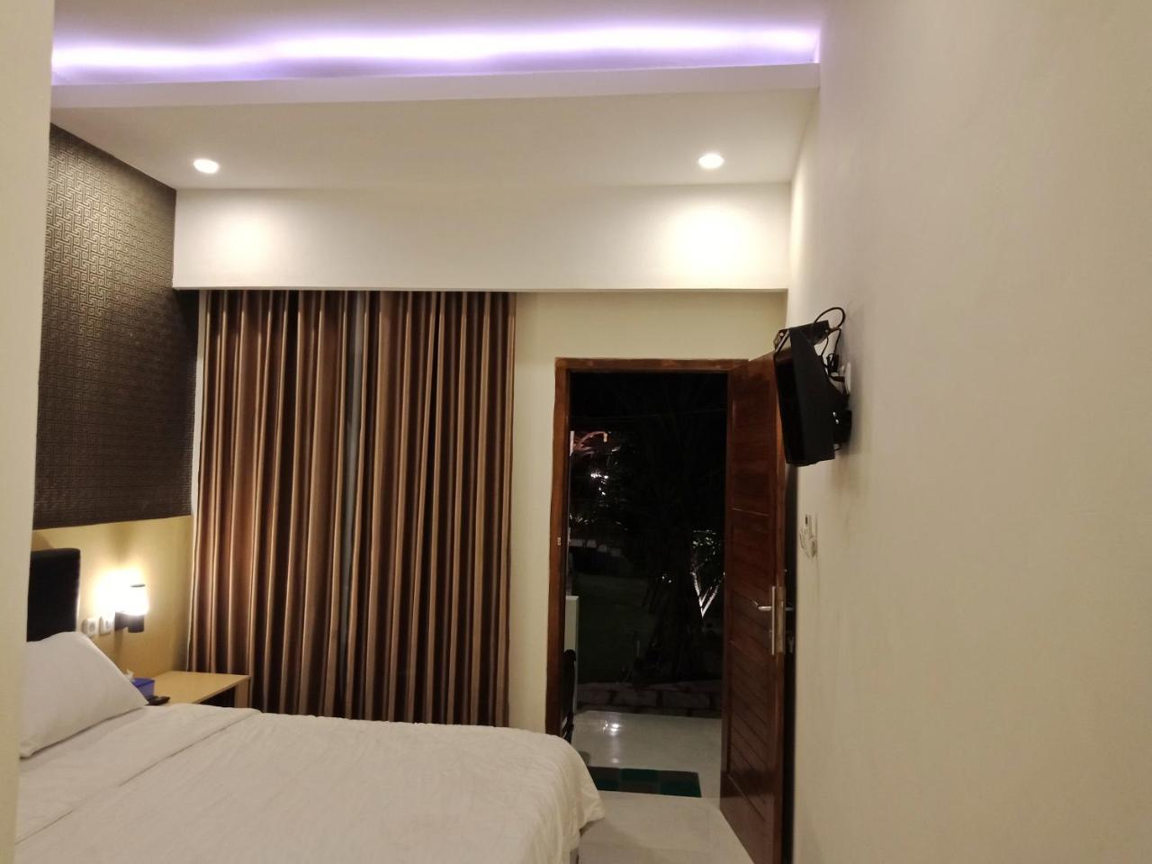 Hotel The Royal Joglo Tepus Zewnętrze zdjęcie